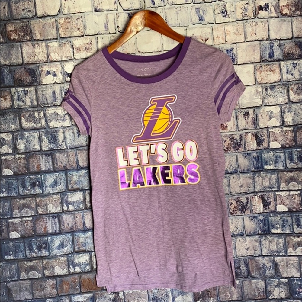 Lakers shirt